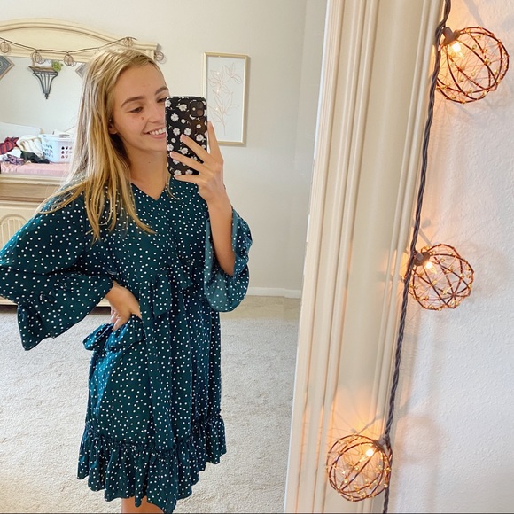 Dresses & Skirts - GREEN POLKA DOT BEAUTIFUL COLLARED DRESS